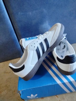 Zapatillas Adidas Samba Blancas y Negras