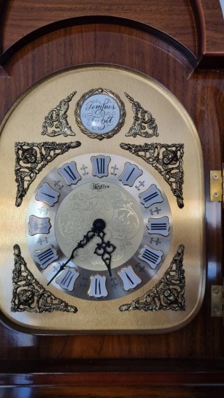 Orologio a pendolo con carillon