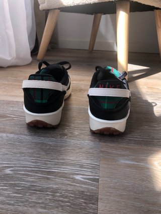 Nike Waffle Debut Premium Negro-Verde