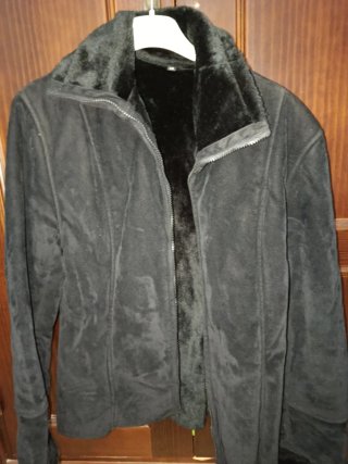 Chaquetón negro forrado talla L