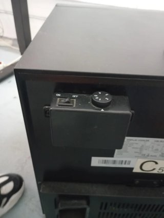 Nevera negra nueva totalmente