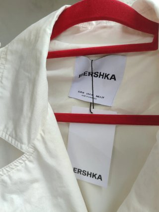 Gabardina Bershka Beige Talla M