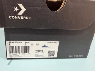 Converse niño/a talla 25 azul marino en buen estad