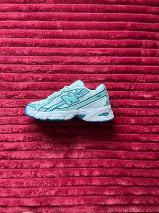 New Balance 740 Mujer Blancas y Celestes