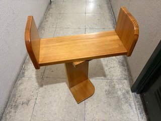 Estantería de madera