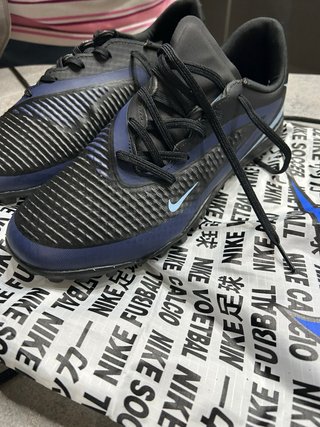 Scarpe da calcio Nike nere e blu phantom