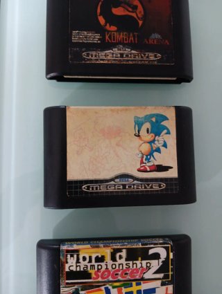 Lotteria di 4 cartucce di giochi per Sega Mega Drive
