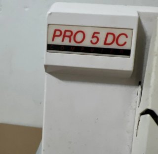 Máquina Overlock Elna Pro 5 DC 5 HILOS