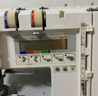 Máquina Overlock Elna Pro 5 DC 5 HILOS