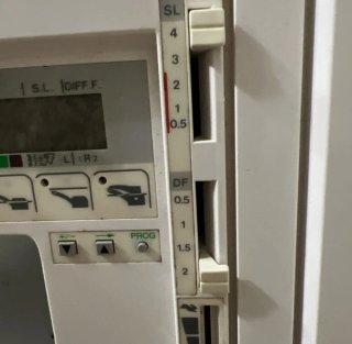 Máquina Overlock Elna Pro 5 DC 5 HILOS
