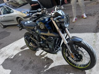 Moto 125cc 2023 Negra Naked
