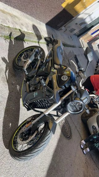 Moto 125cc 2023 Negra Naked