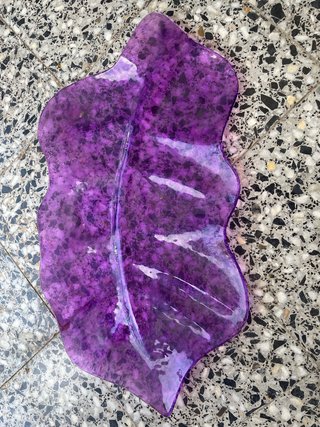 Plato decorativo hoja morada