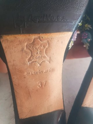 Zapatos tacón Pons Quintana bordados