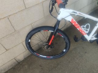 Bicicleta de Montaña Blanca y Roja