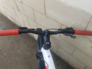 Bicicleta de Montaña Blanca y Roja