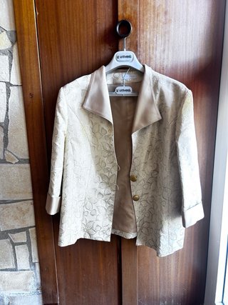 Conjunto Pifer & Mayka Chaqueta y Camiseta dorado