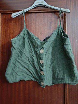 Top lencero verde botones