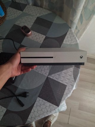 Xbox One 500GB Negra , con teclado include