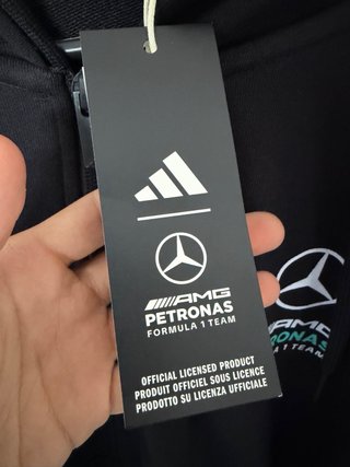 Chaqueta Adidas x Mercedes Benz Negra