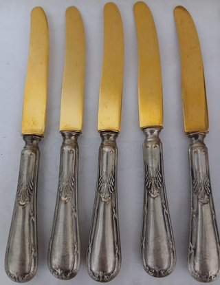 Conjunto 6 Cuchillos y Tenedores Dorados