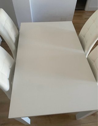 Mesa y 4 Sillas Comedor Blancas