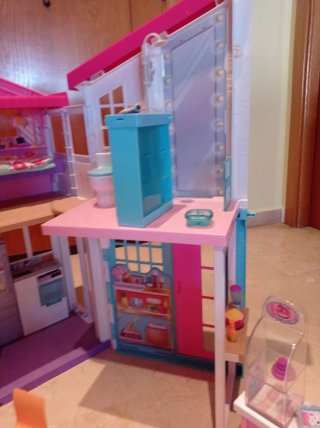 Lote Barbie: mansión, pastelería,moto y bici