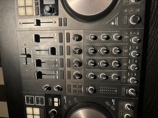 Native Instruments Traktor Kontrol S4 MK3