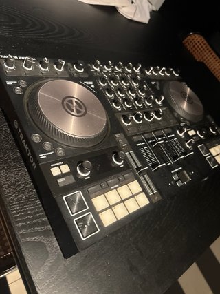 Native Instruments Traktor Kontrol S4 MK3