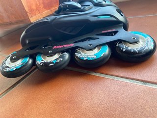 Patines Rollerblade Negros y Turquesa