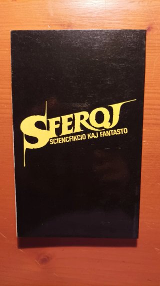 Tres novelas en Esperanto.