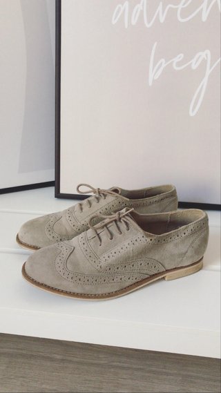 Zapatos ante gris con cordones de señora talla 36