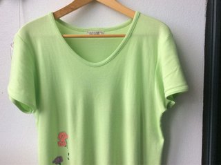 Camisón verde con flores rosas y otros. 4,19€ ud.