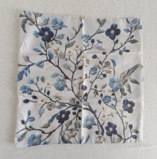 Funda Cojín 45x45cm Flores Azul Blanco