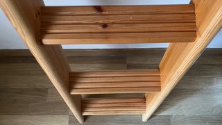 Escalera madera Flexa 4 peldaños inclinada