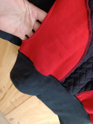 Sudadera Gata Maula Animal Print Negra Roja