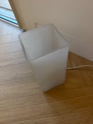 Lámpara de mesa Ikea GRÖNÖ