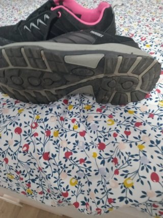Zapatillas Paredes Trekking Negras y Rosas
