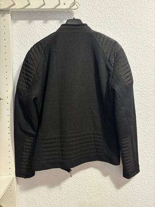 Chaqueta negra estilo Blazer