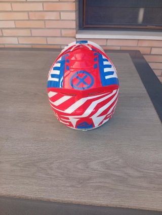 Casco infantil moto rojo y azul marca Acerbis
