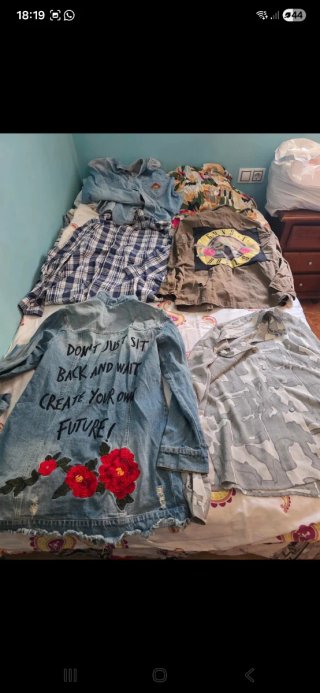 Lote de chaquetas vaqueras y estampadas
