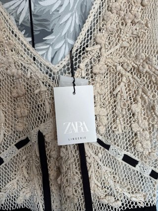 Vestido Zara Beige y Negro