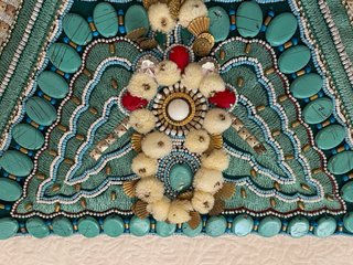 Cartera de pedrería y abalorios