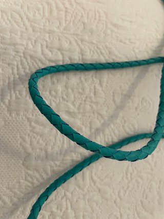 Cartera de pedrería y abalorios