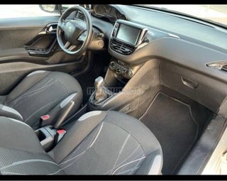 Peugeot 208 2012