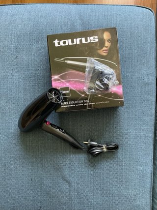 Secador Taurus Alize Evolution 2200W CASI SIN USO