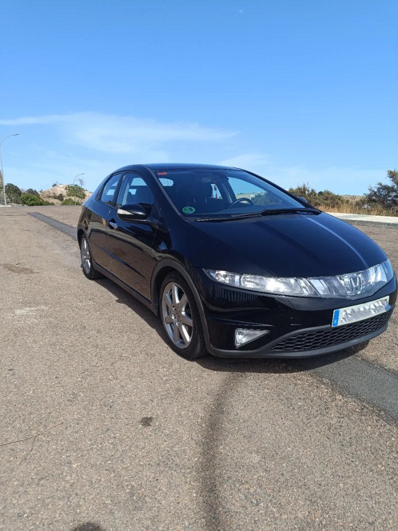 Honda Civic 2006 1.8 i-vtec - foto 1