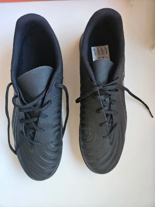 Botas de fútbol Nike multitaco goma negras