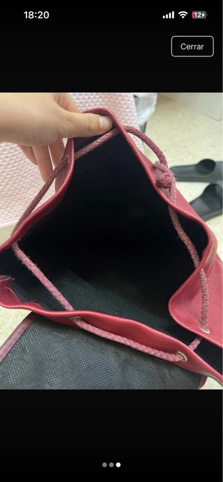 Mochila de cuero roja