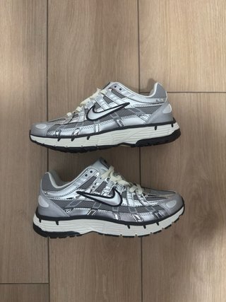 Nike P6000 Plateado Metalizado
